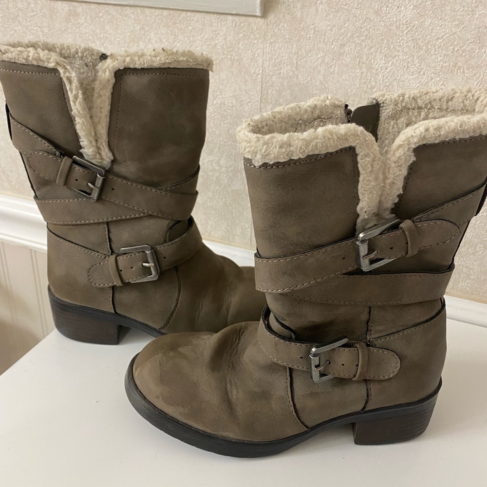 Justice Girls Suede Boots